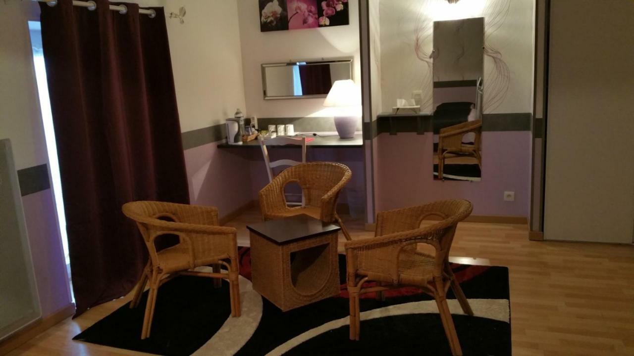 Bed and Breakfast Logis De Chezelles Sidiailles Экстерьер фото
